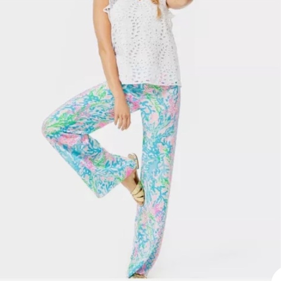 Lilly Pulitzer Lorena Breezy Palazzo Pants
Multi Sink Or Swim NWT Sz L - Picture 3 of 8